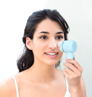 How and Why Should You Include Hyaluronic Acid in Skincare Routine